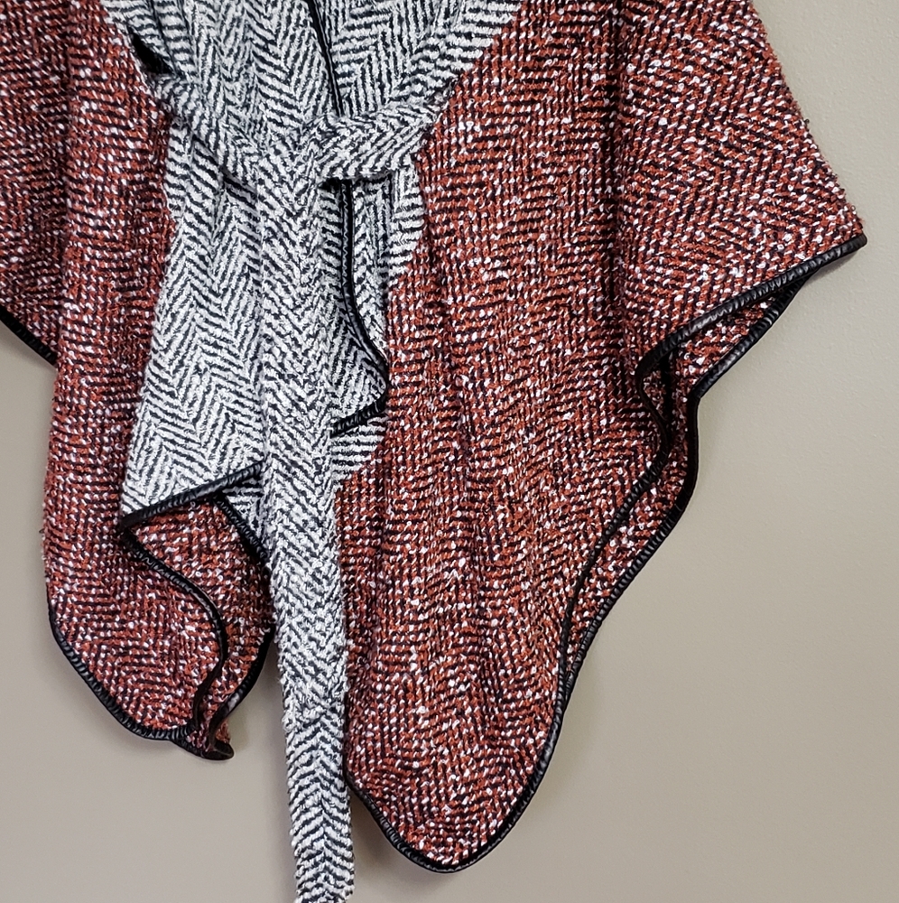 MAX Edition Poncho with Faux Leather Piping - Picture 2 of 7